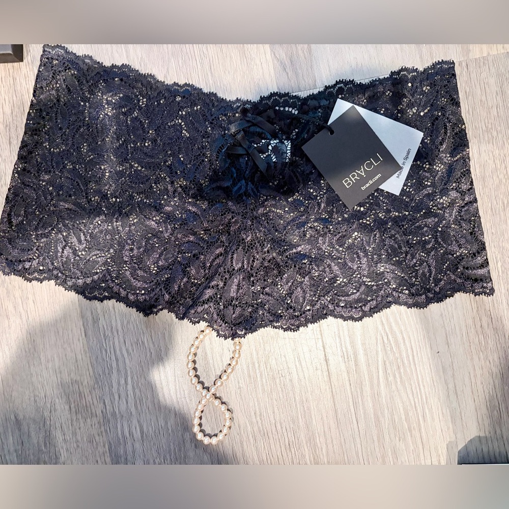 Lace Pearl Thong